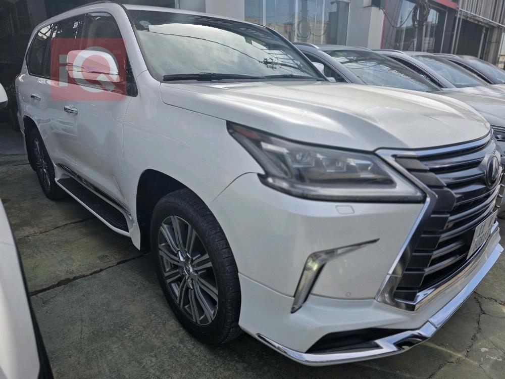 Lexus LX